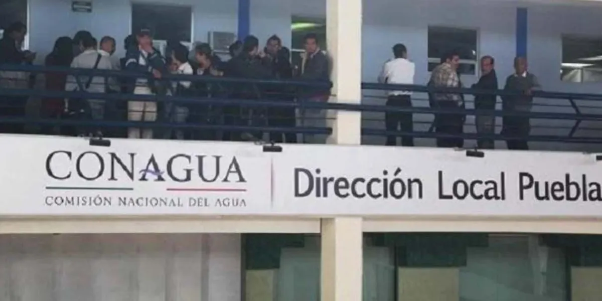 Los Pueblos Originarios bloquean la Conagua en la capital; exigen sanear el relleno sanitario de Cholula