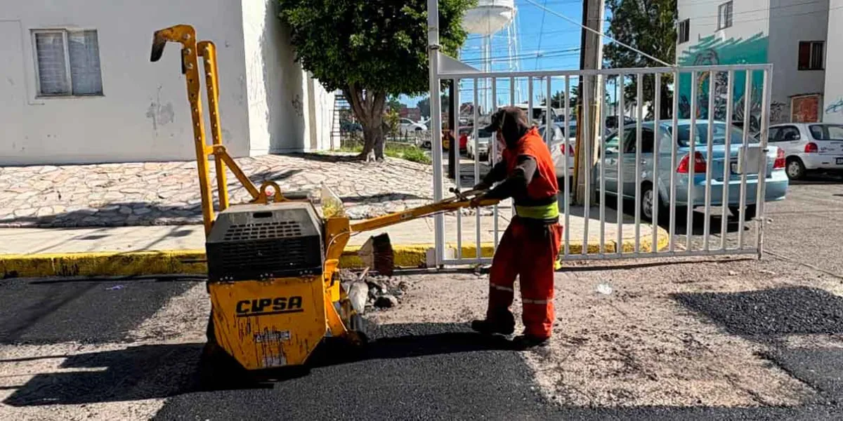 Se intensifican trabajos de bacheo en Puebla