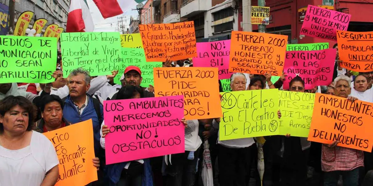 Ambulantes exigen seguridad ante el crimen organizado