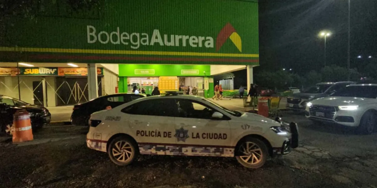 Comando armado realiza robo de celulares en Bodega Aurrera Xilotzingo