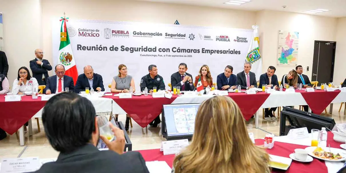 Coparmex Puebla y gobierno acuerdan conectar cámaras vecinales al C5