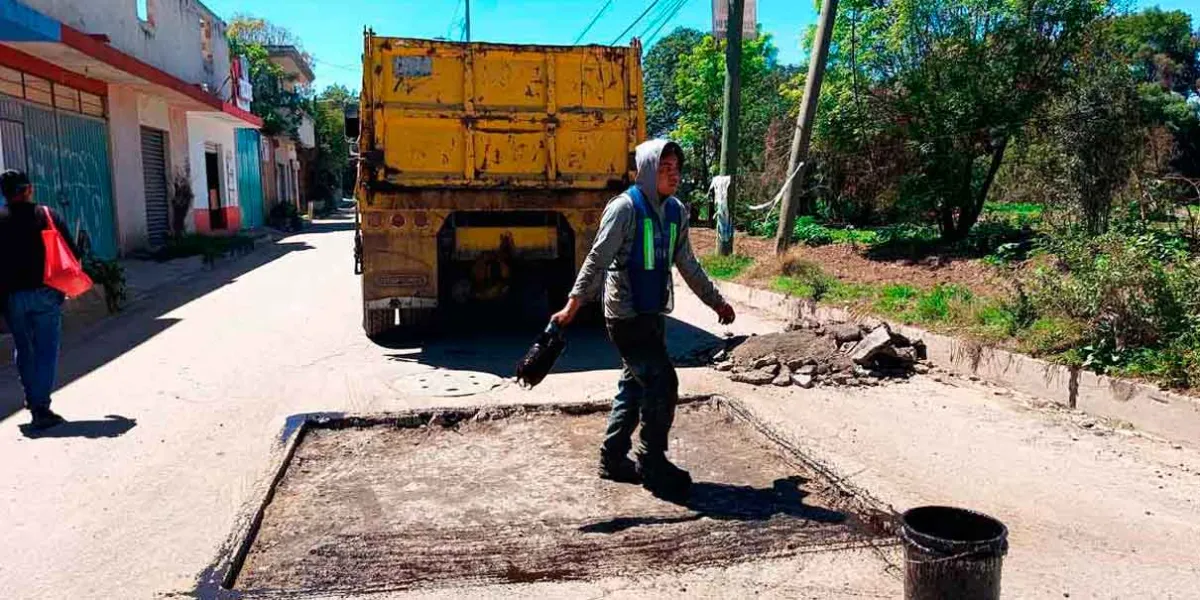 El 80 % de vialidades de la capital en mal estado; Ayuntamiento emprende acciones