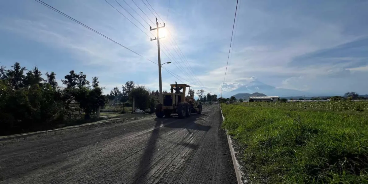 Inició rehabilitación de calle en la nueva colonia Rancho Gamboa de Atlixco