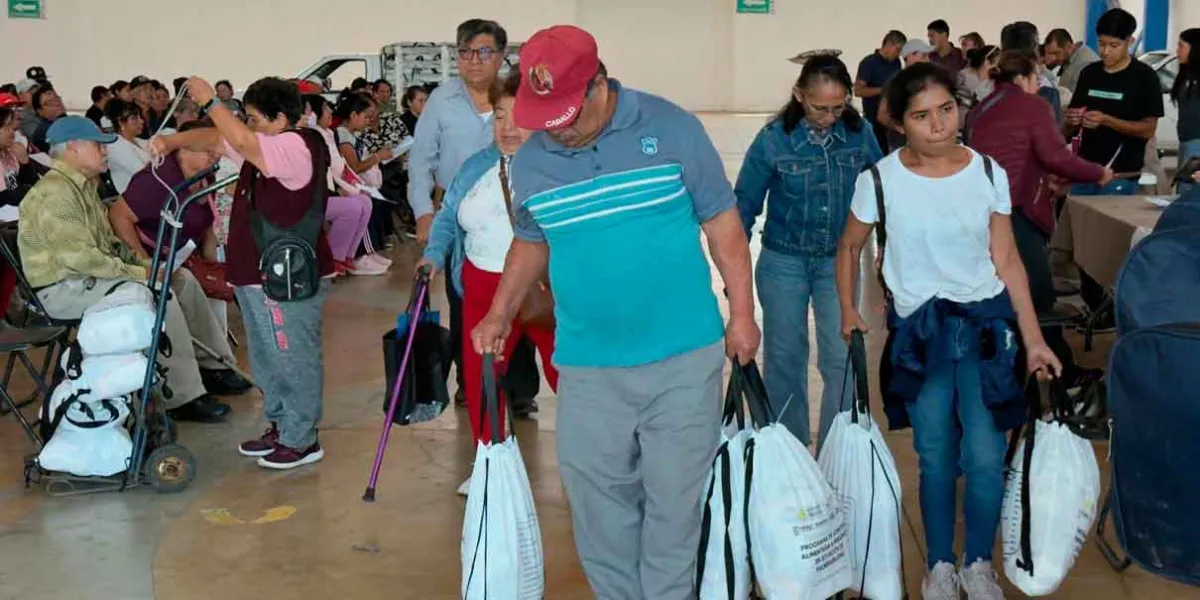 Mil 282 beneficiados con la entrega de apoyos alimentarios en Atlixco