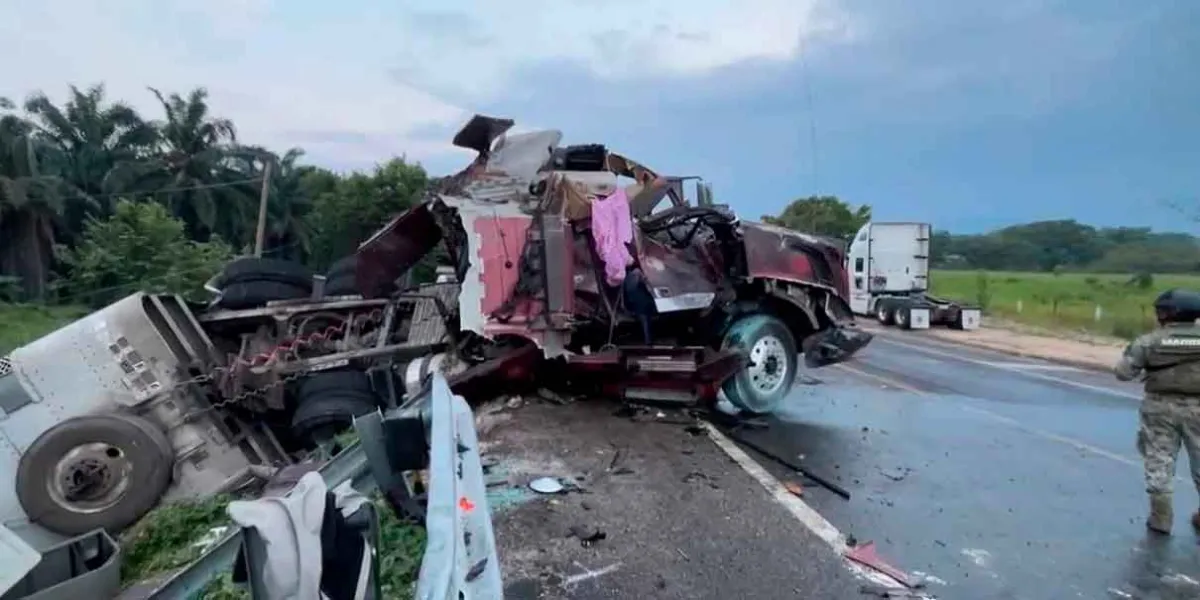 Trágico accidente cobra la vida de chofer originario de Xicotepec en la carretera Palenque-Catazajá