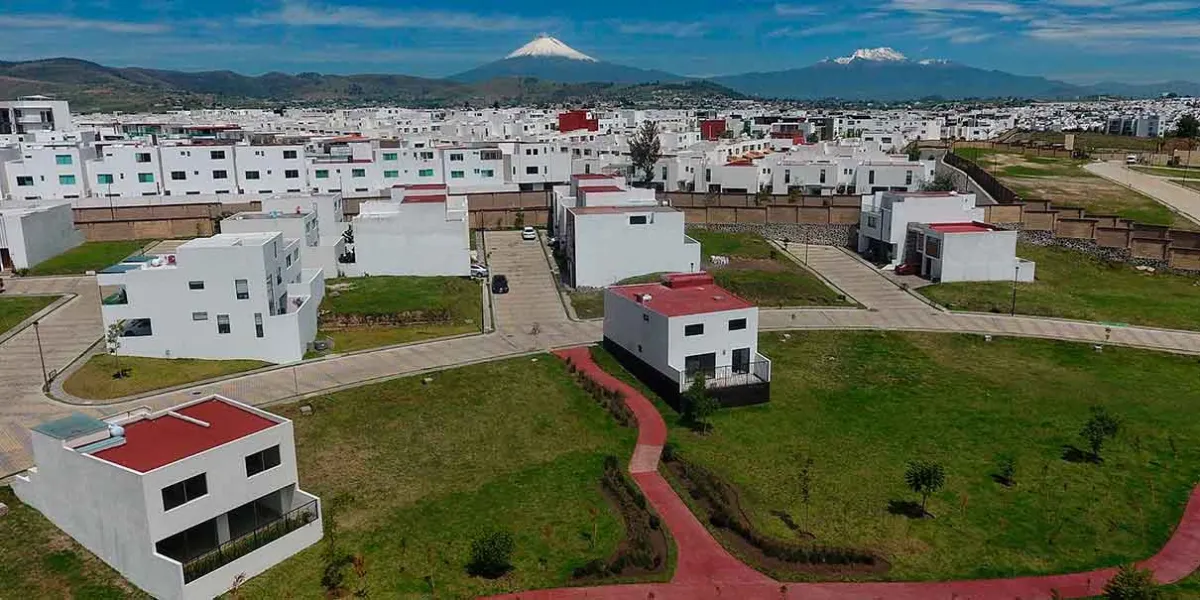 Puebla enfrenta déficit de 50 mil viviendas de interés social, alerta la AMPI