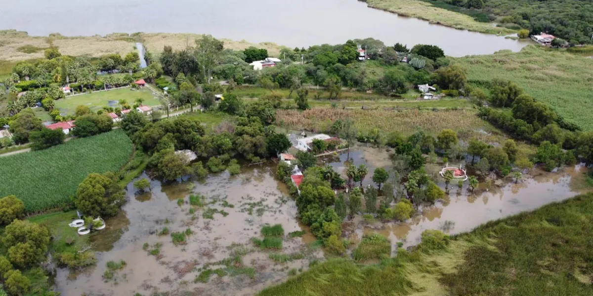 Daños graves en 26 municipios poblanos por inundaciones, ríos desbordados y deslaves