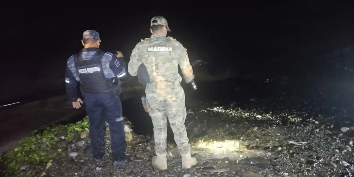 Ductos de Pemex se rompen y provocan derrame de gasolina e hidrocarburo en Xicotepec