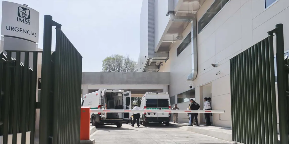 Más movimiento médico en el IMSS San Alejandro; ingresan ambulancias con pacientes