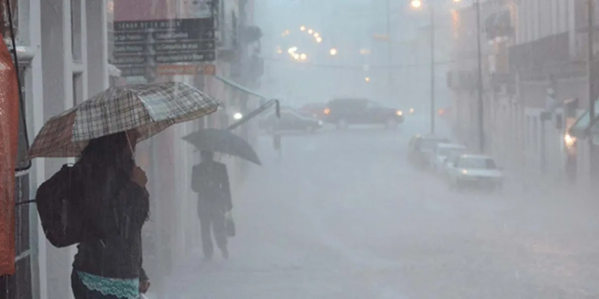 Onda tropical traerá lluvias fuertes y rachas de viento en Puebla