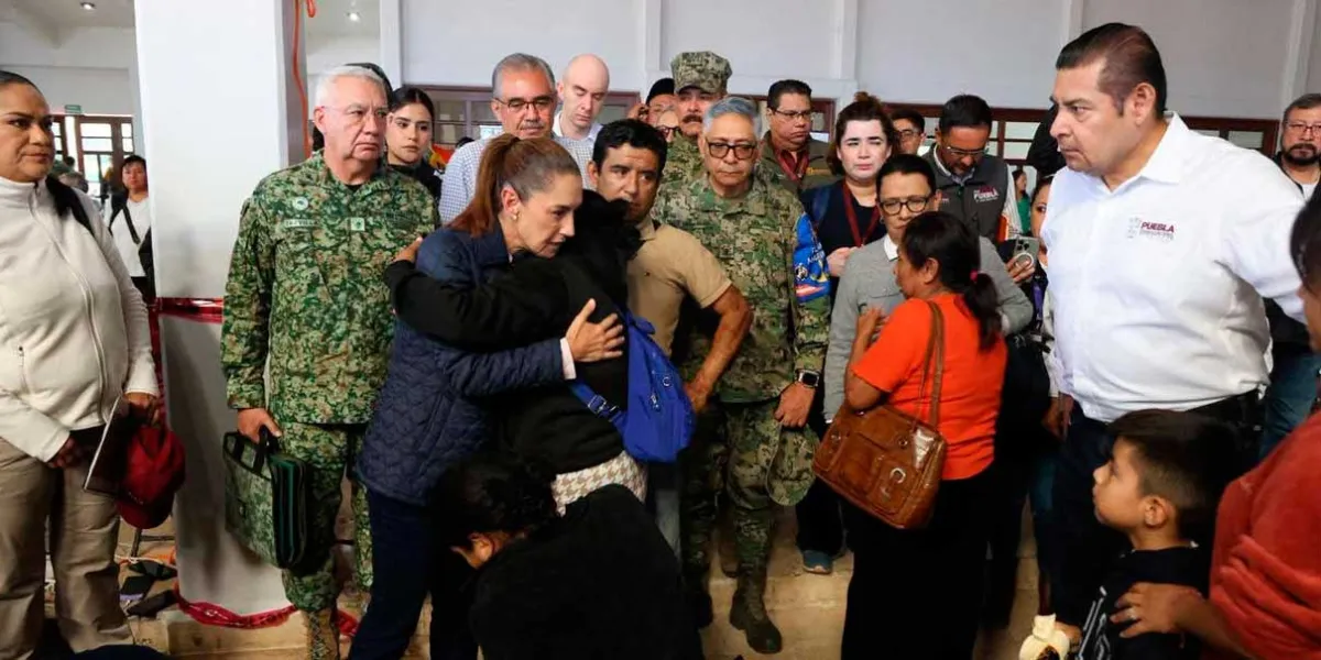Claudia Sheinbaum recorrió zona devastada por las lluvias en la Sierra Norte