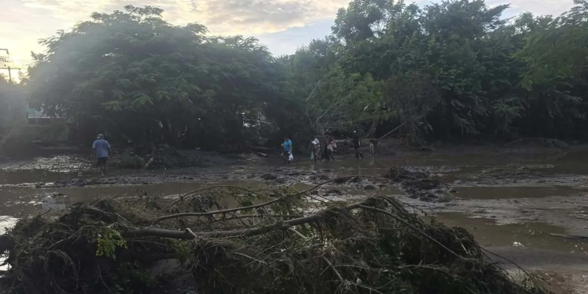 Tormenta Jerry deja caminos destruidos y viviendas afectadas en Venustiano Carranza