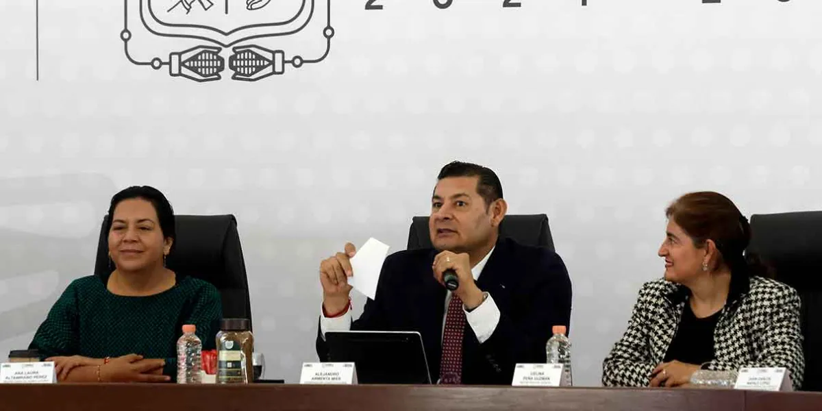 Alejandro Armenta  acusa al panismo