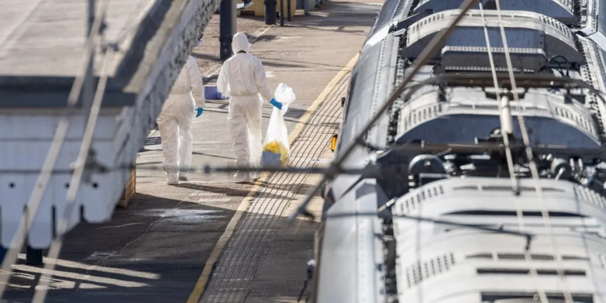 Once lesionados en violento incidente en tren en Reino Unido