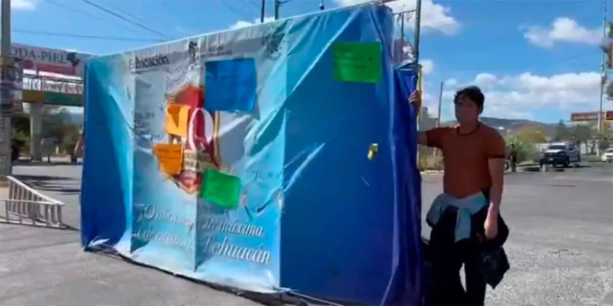 Alumnos del Tec de Tehuacán retienen a personal del TecNM tras fallar diálogo para destituir al director