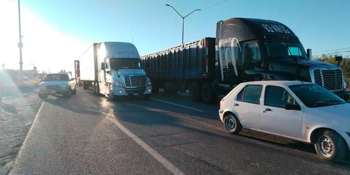 Canacintra Puebla alerta por bloqueos carreteros y pide intervención inmediata de autoridades