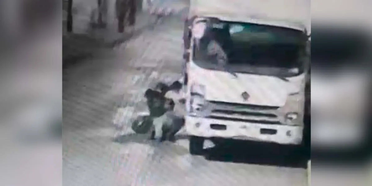 Captan en VIDEO a presunto ladrón de baterías en Texmelucan; exigen más seguridad