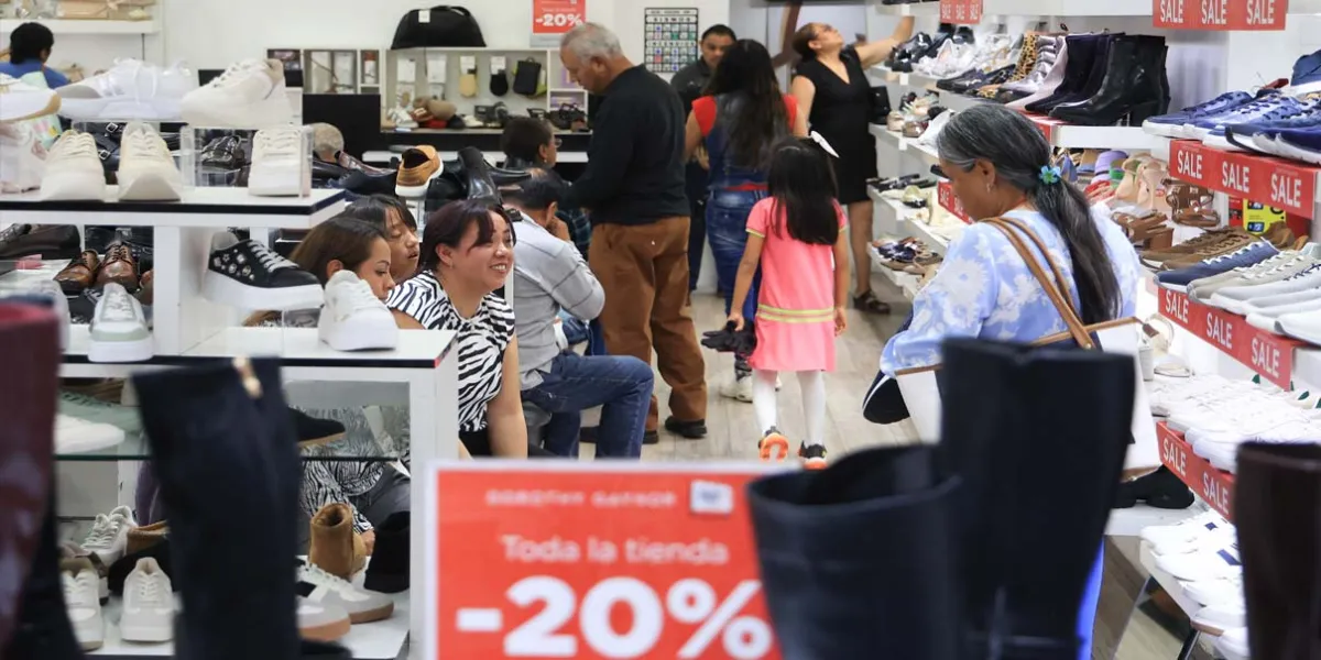 Con efectivo y a “tarjetazos” poblanos reventaron el BUEN FIN