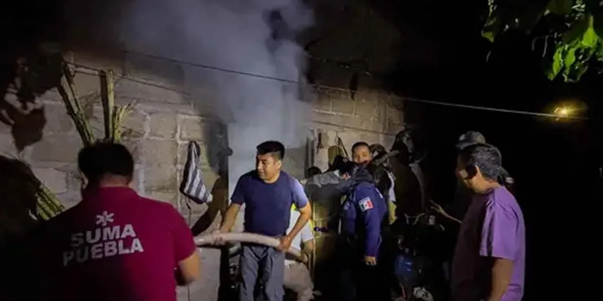 Incendio en Tepeojuma alerta a familias por veladoras mal colocadas durante Todos Santos