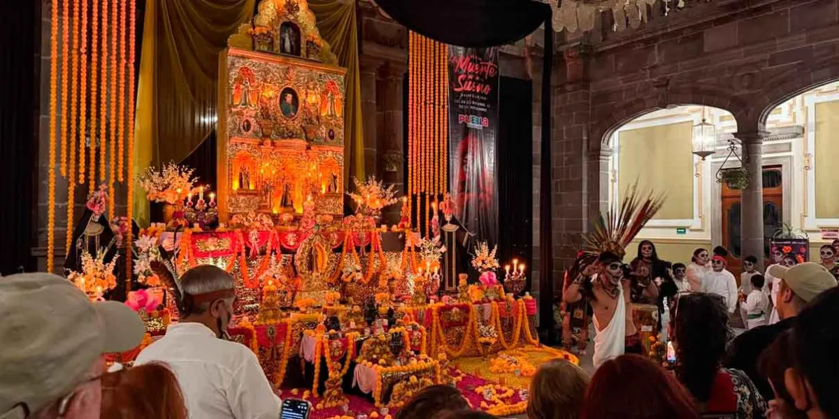 Más de 100 mil personas visitaron la ofrenda del Palacio Municipal durante el Festival “La Muerte es un Sueño”