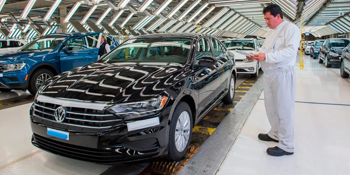 Este miércoles y jueves paran producción del Jetta y Tiguan en VW