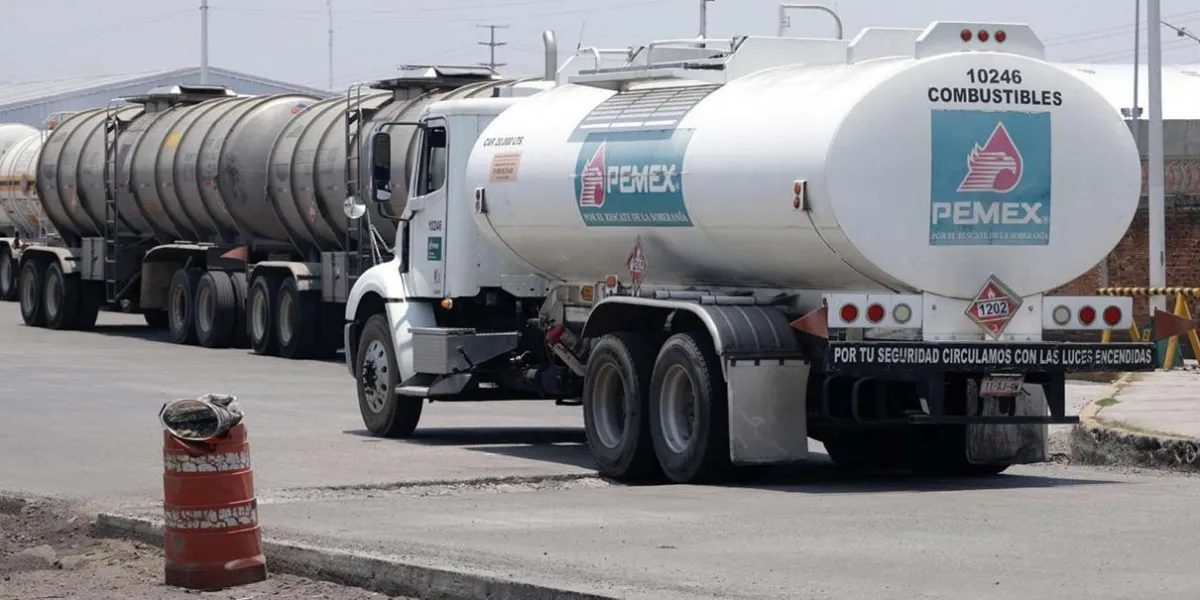 Puebla refuerza seguridad vial con nueva regulación de transporte de hidrocarburos