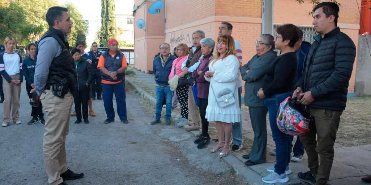 Secretario Félix Pallares Miranda continúa recorridos y encuentros con vecinos de colonias al sur de la ciudad