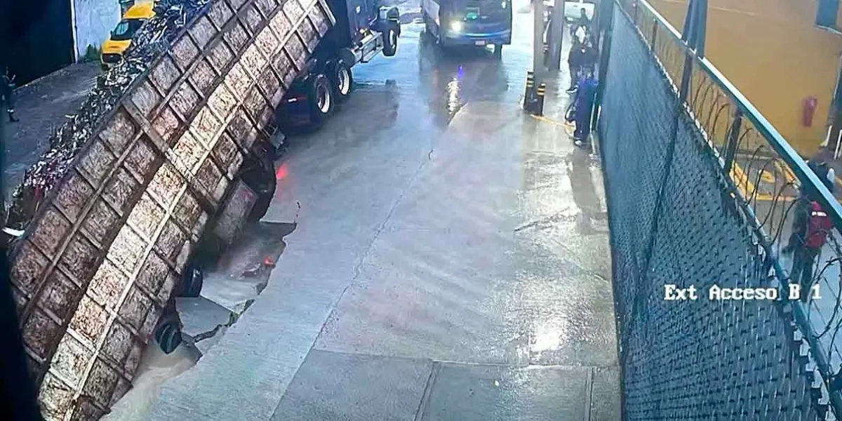 Hundimientos en el Carril a San Cristóbal mantienen en riesgo a transportistas y trabajadores