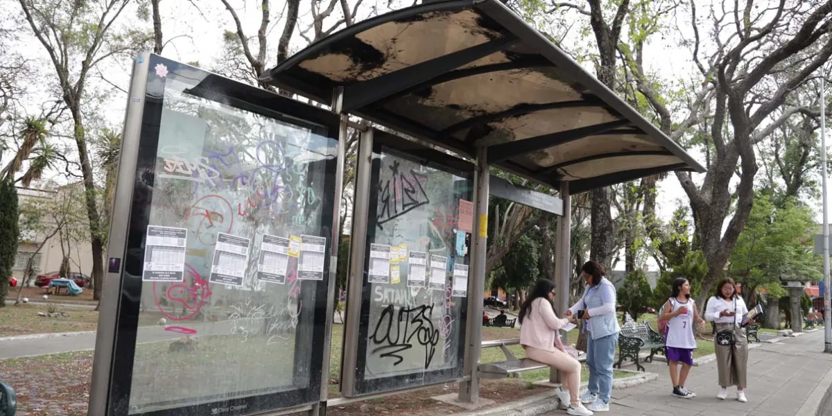 Congreso frena una vez más la concesión de parabuses en Puebla