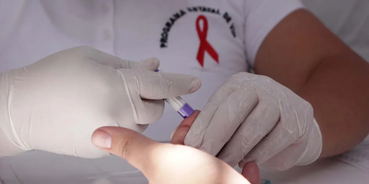 Puebla promueve tratamiento y detección de VIH durante el Día Mundial del SIDA
