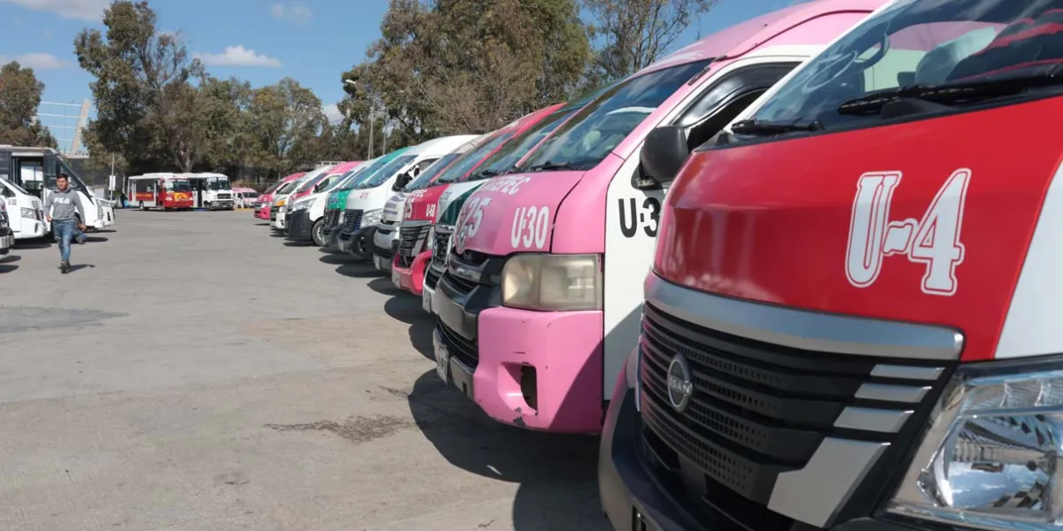 Transportistas de Puebla exigen frenar la revista vehicular 2025 y piden diálogo con el gobierno