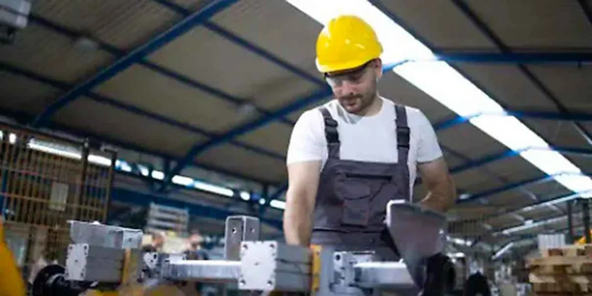 Actividad industrial en Puebla cae 8.7% anual en septiembre, reporta INEGI