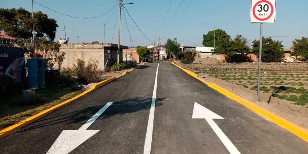 Vecinos de Santa María Acuexcomac recibieron calle rehabilitada; Tonantzin Fernández respondió petición ciudadana