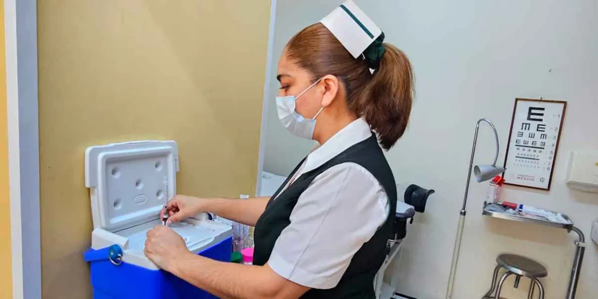 IMSS Puebla refuerza llamado a vacunarse contra el sarampión