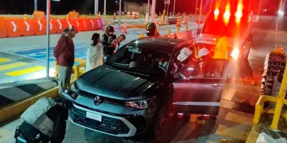Balean camioneta de presidenta municipal de Ayotoxco en autopista Amozoc–Perote