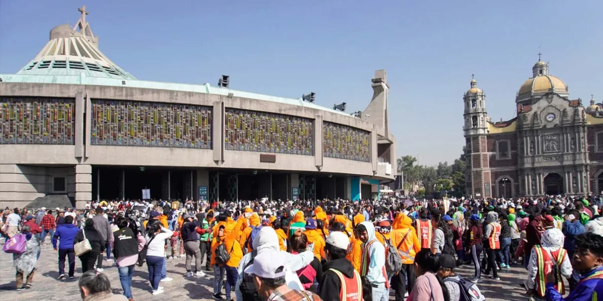 Miles de poblanos llegaron este día a la Basílica Guadalupana