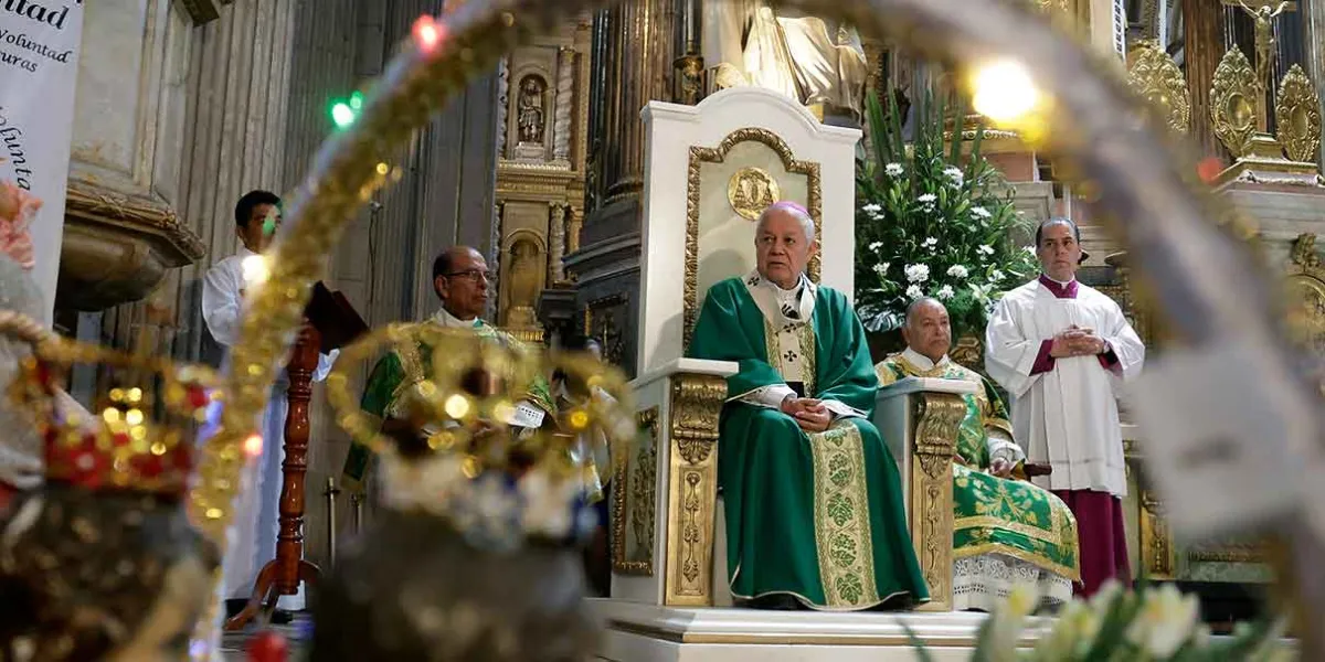 Día de la Candelaria en Puebla: arzobispo destaca la vida consagrada durante misa en la Catedral