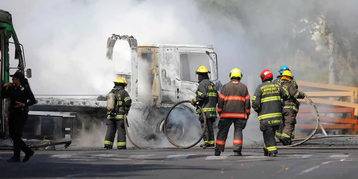 Suspenden corridas desde Puebla por bloqueos en autopistas México–Puebla y Puebla–Orizaba