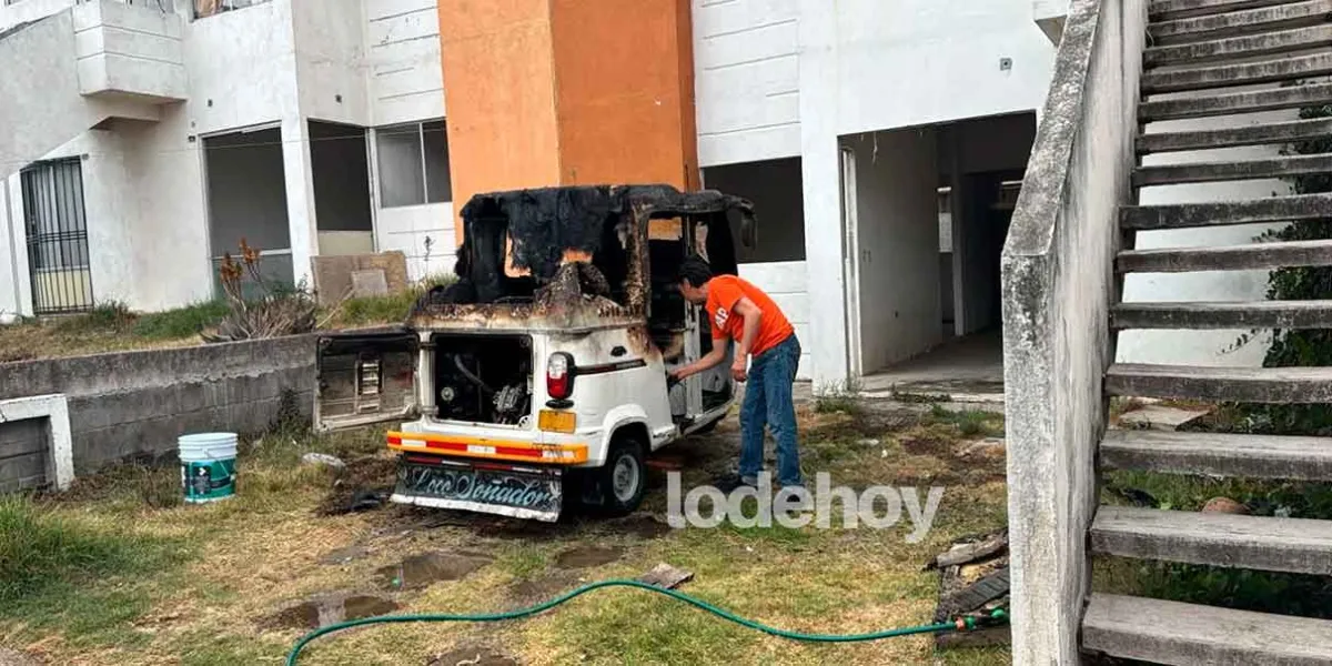 Intentan incendiar tienda Oxxo y vehículos en Huejotzingo