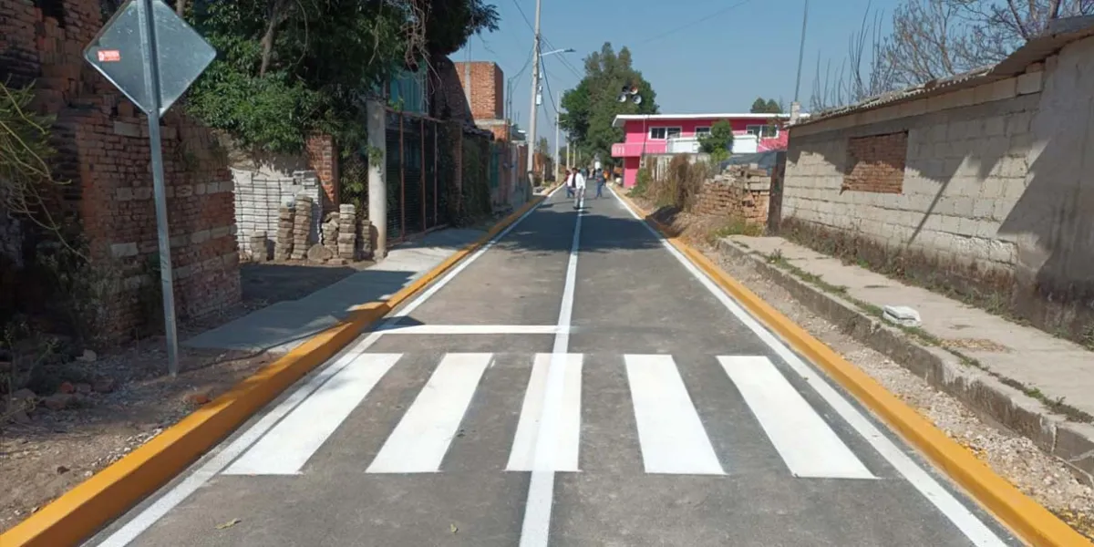San Juan Tlautla estrena calle 4 Norte pavimentada para garantizar acceso seguro al CAIC