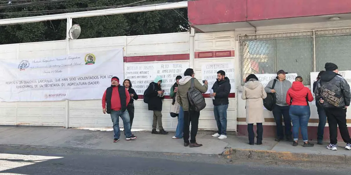 Trabajadores de SADER toman oficinas en Puebla y exigen diálogo inmediato