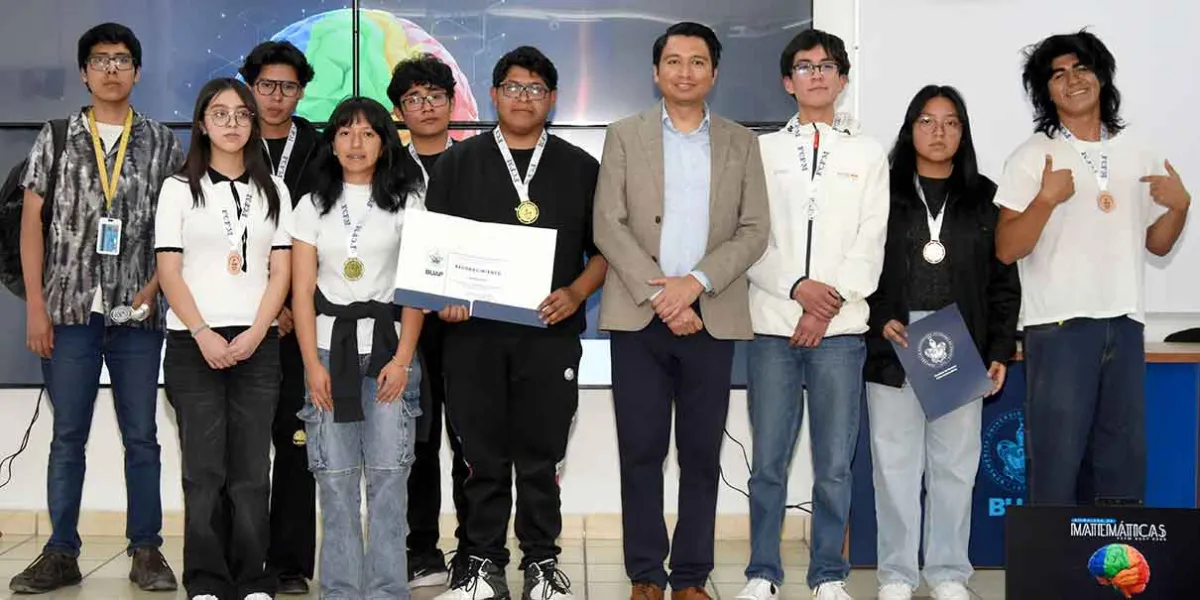Estudiantes de la BUAP ganan oro en Olimpiada Estatal de Matemáticas y avanzan a competencia internacional