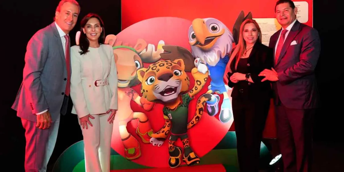 Armenta y Chedraui presentan la FIFA World Cup Trophy Tour 2026 en Puebla Capital