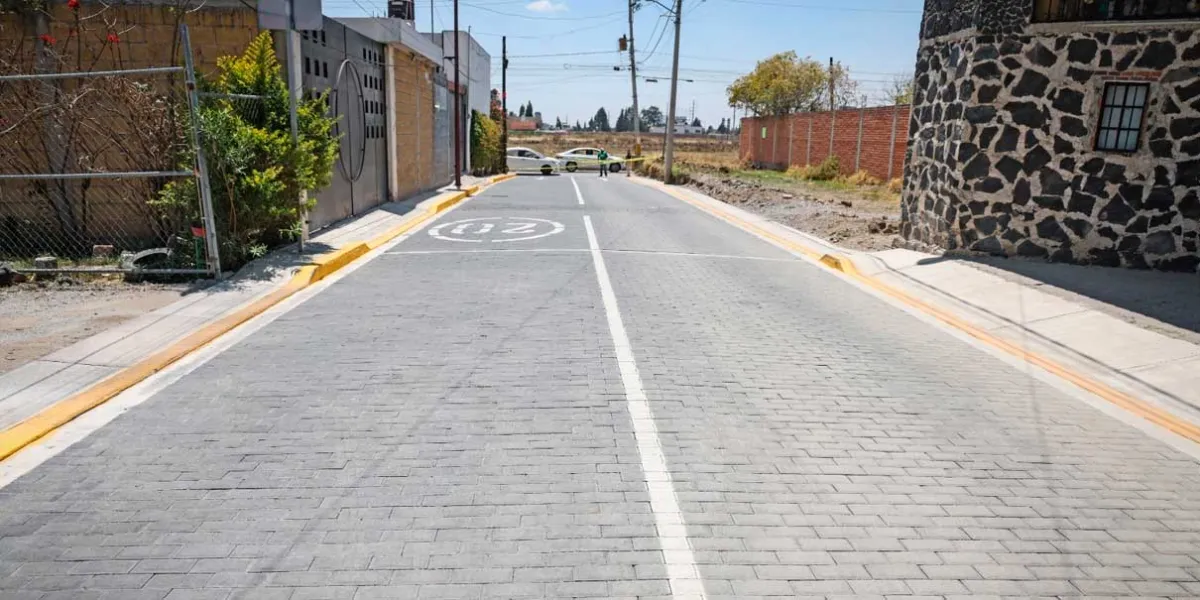 Una calle pavimentada más en Cuautlancingo