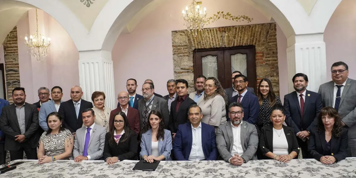 Carmina Castrejón se apuntó para dirigir la Canaco Puebla
