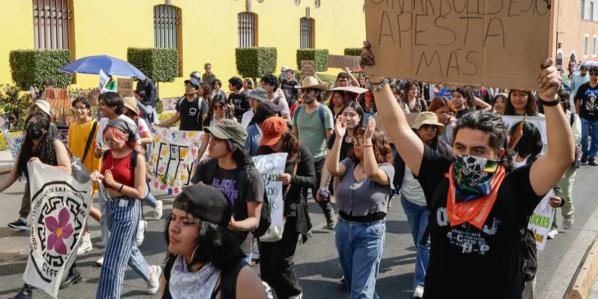 Samuel Aguilar acusa politización en protestas contra Cablebús en Puebla y llama al diálogo