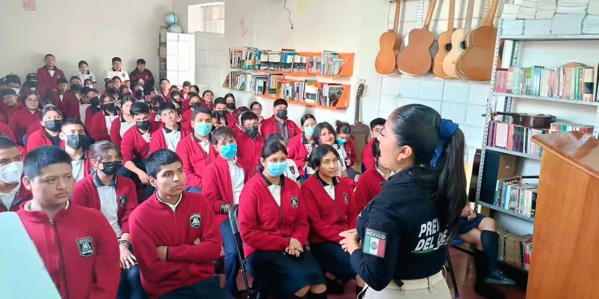 Se fortalece la prevención del delito en prepas de Huauchinango 