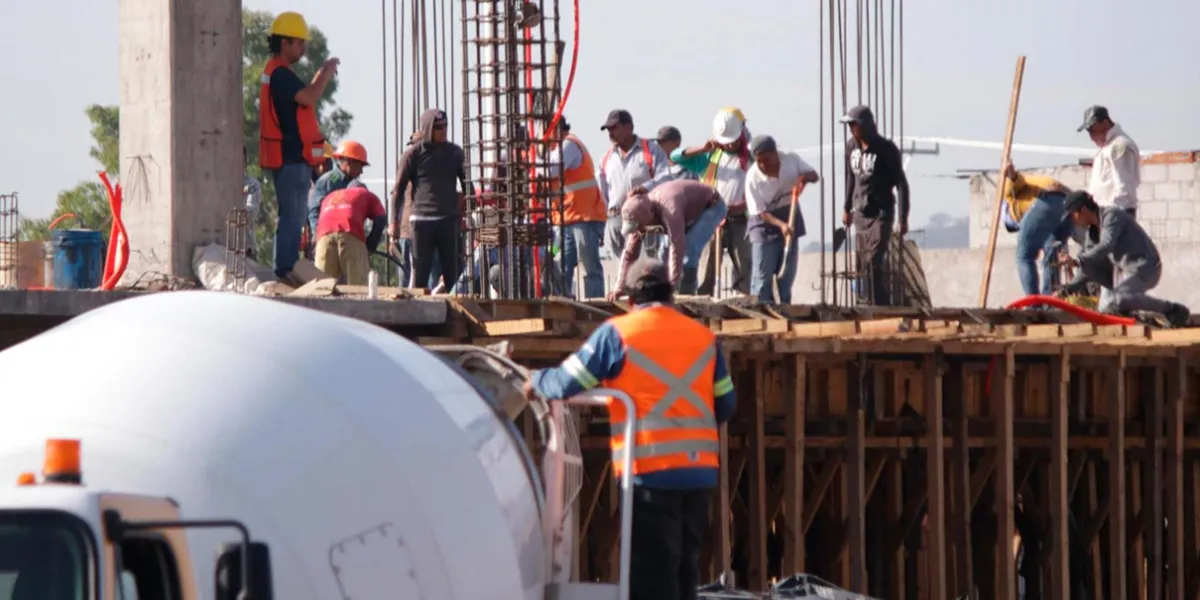 Construcción en Puebla cae 40.4% y supera desplome nacional