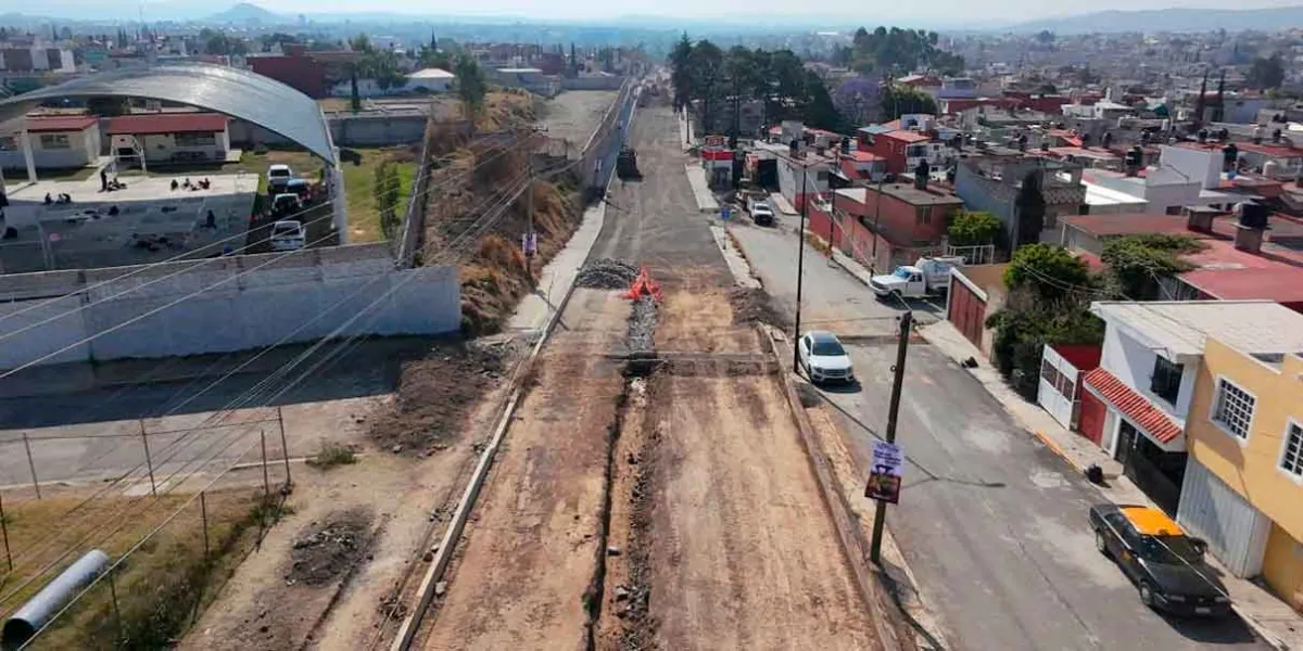 Supervisa Pepe Chedraui trabajos de rehabilitación vial en Camino Viejo a Balcones