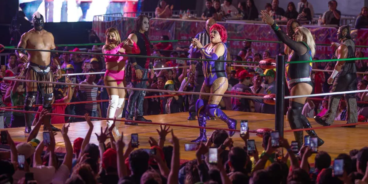 La Lucha Libre prendió a los fanáticos en la Feria